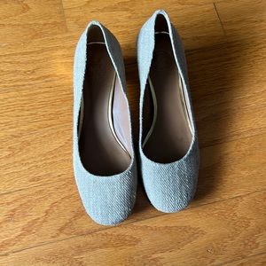 Tory Burch cute shoes. Great for jeans